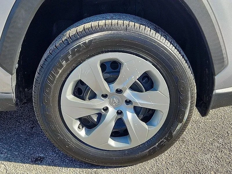 2021 Toyota RAV4 5th Gen - Image 9 of 12