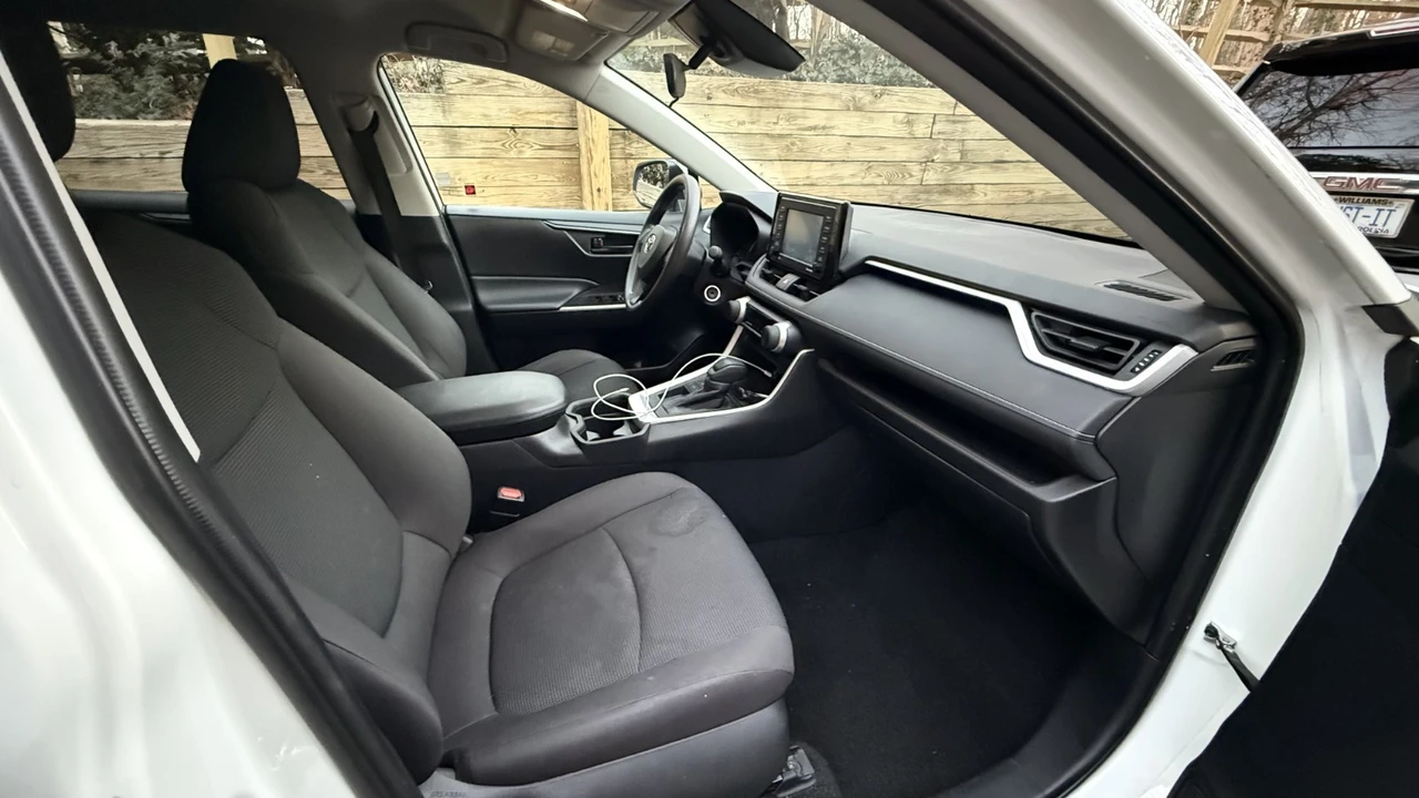 2021 Toyota RAV4 5th Gen - Image 10 of 18