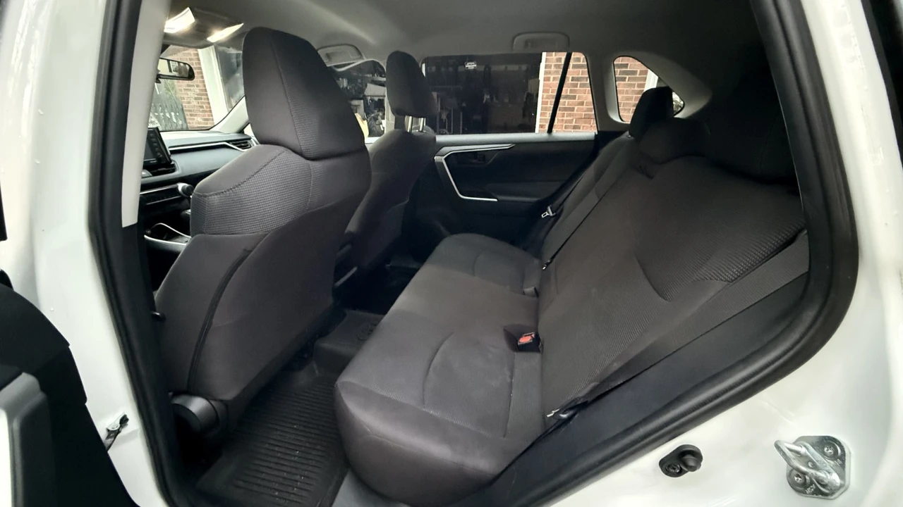 2021 Toyota RAV4 5th Gen - Image 15 of 18