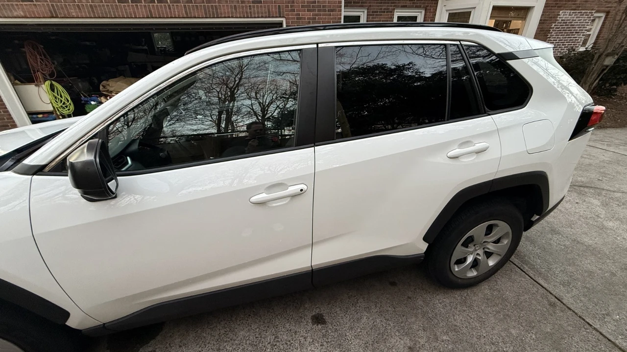 2021 Toyota RAV4 5th Gen - Image 5 of 18