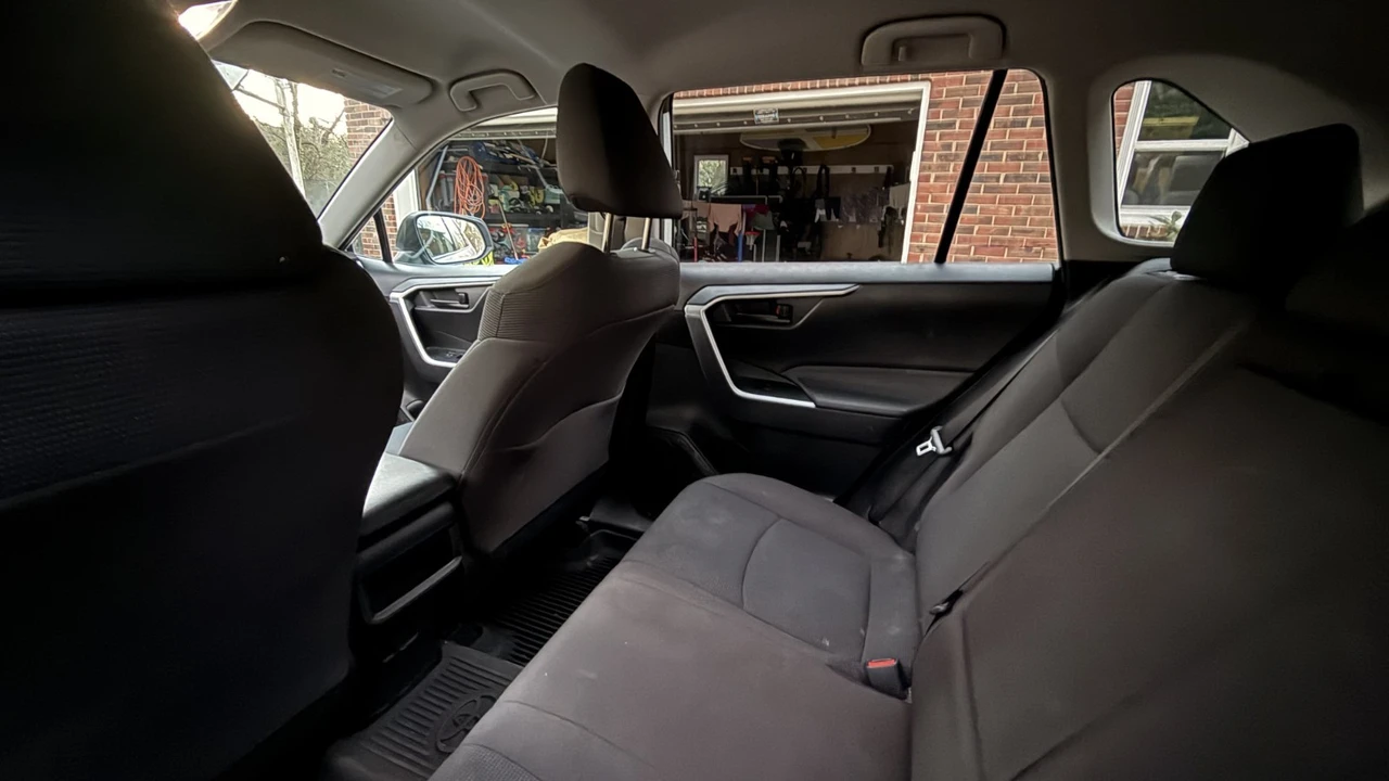 2021 Toyota RAV4 5th Gen - Image 16 of 18