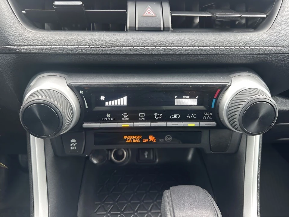 2021 Toyota RAV4 5th Gen - Image 17 of 21