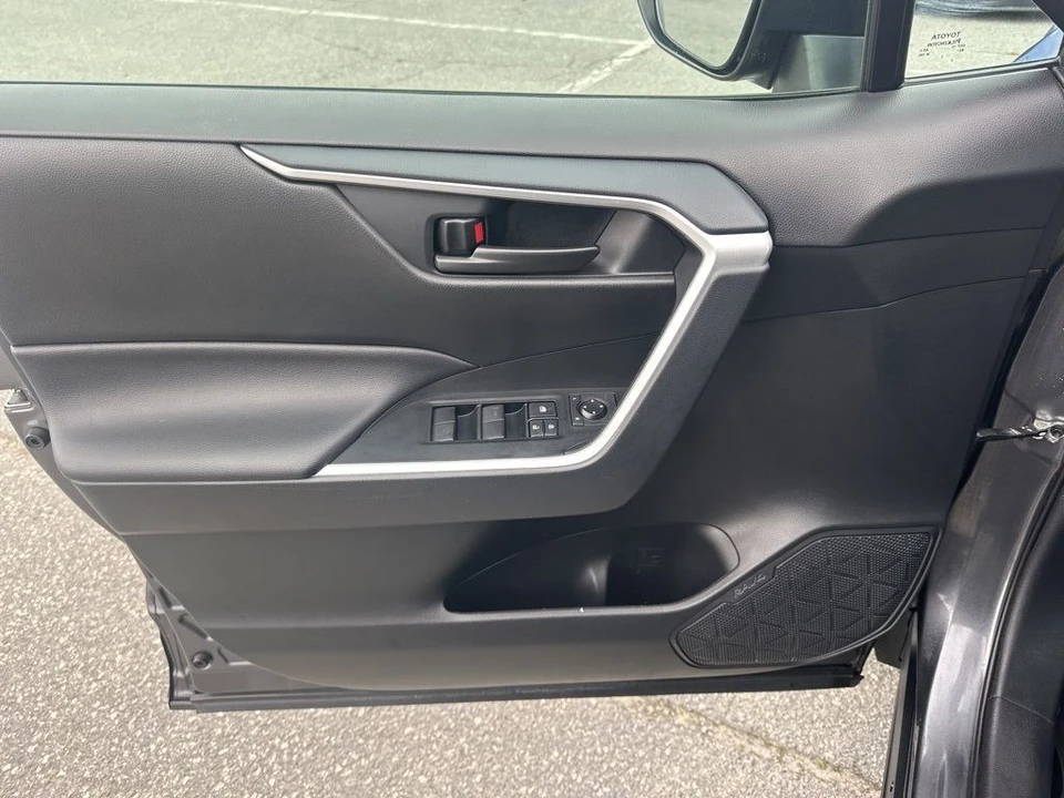 2021 Toyota RAV4 5th Gen - Image 21 of 21
