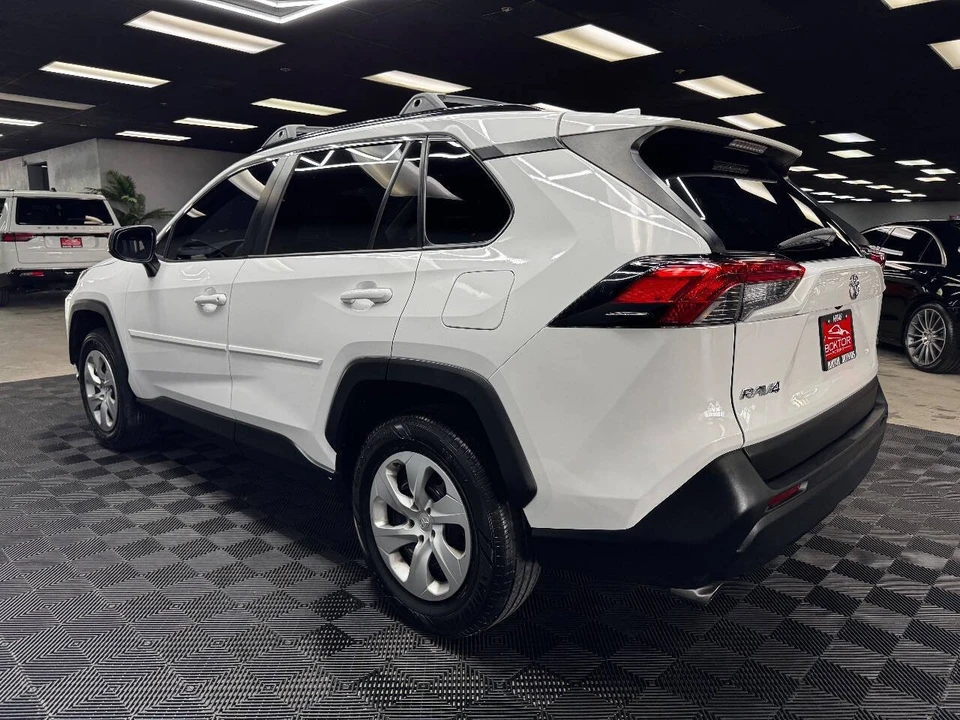 2021 Toyota RAV4 5th Gen - Image 9 of 12