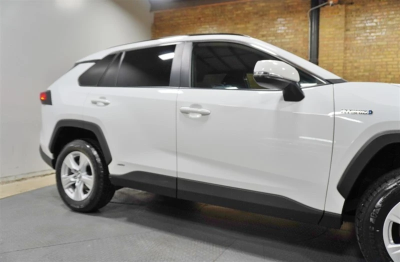 2021 Toyota RAV4 5th Gen - Image 9 of 21