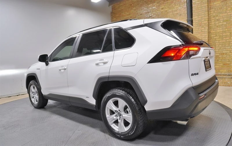 2021 Toyota RAV4 5th Gen - Image 15 of 21