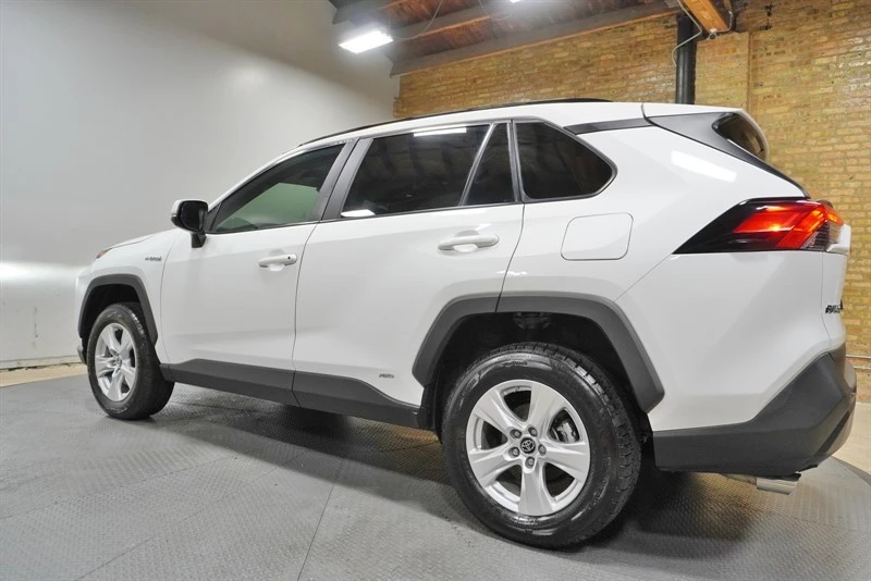 2021 Toyota RAV4 5th Gen - Image 17 of 21