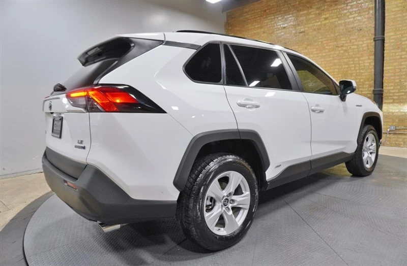 2021 Toyota RAV4 5th Gen - Image 10 of 21