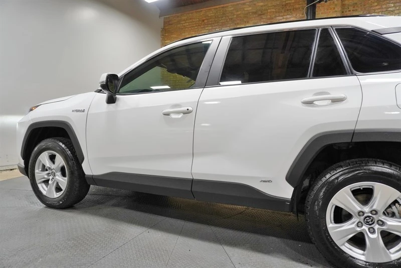 2021 Toyota RAV4 5th Gen - Image 18 of 21