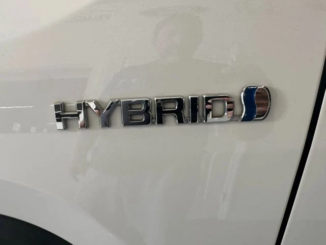 2021 Toyota RAV4 5th Gen - Image 17 of 19