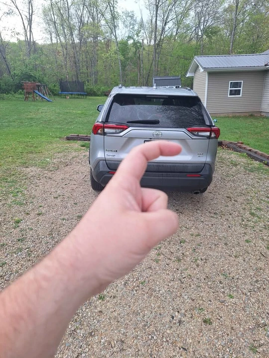 2021 Toyota RAV4 5th Gen - Image 4 of 10