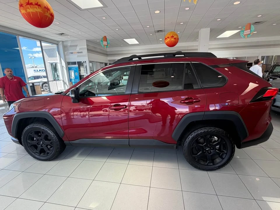 2021 Toyota RAV4 5th Gen - Image 6 of 11