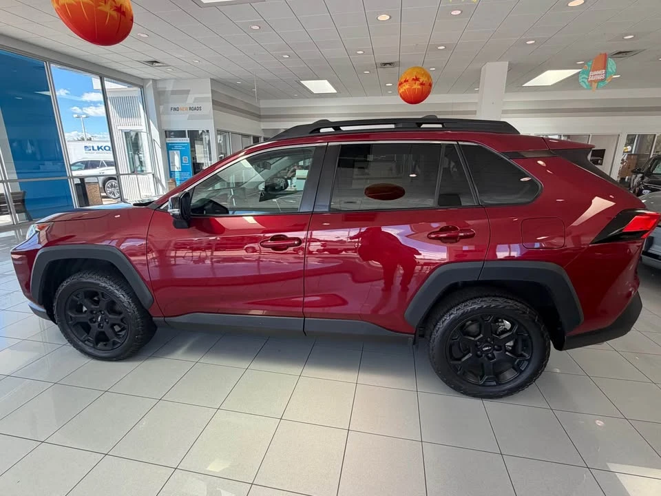 2021 Toyota RAV4 5th Gen - Image 5 of 11