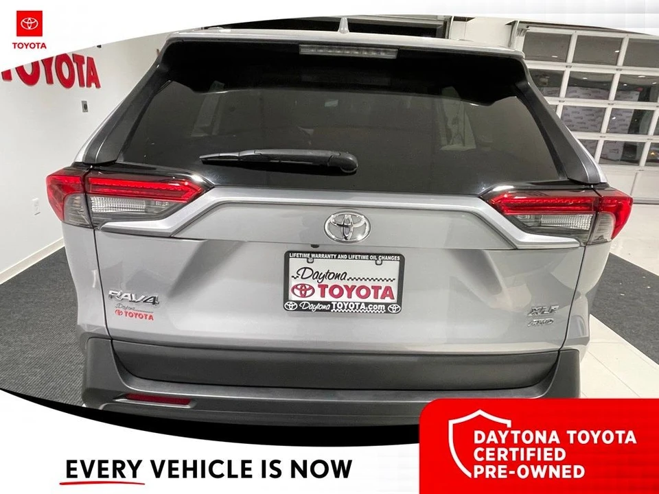 2021 Toyota RAV4 5th Gen - Image 11 of 12