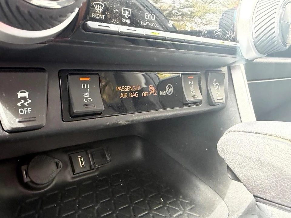 2021 Toyota RAV4 5th Gen - Image 14 of 31