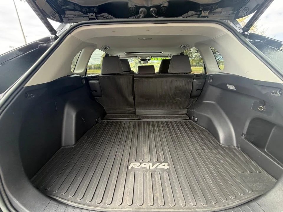 2021 Toyota RAV4 5th Gen - Image 25 of 31