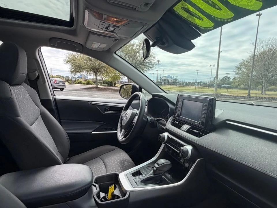 2021 Toyota RAV4 5th Gen - Image 29 of 31