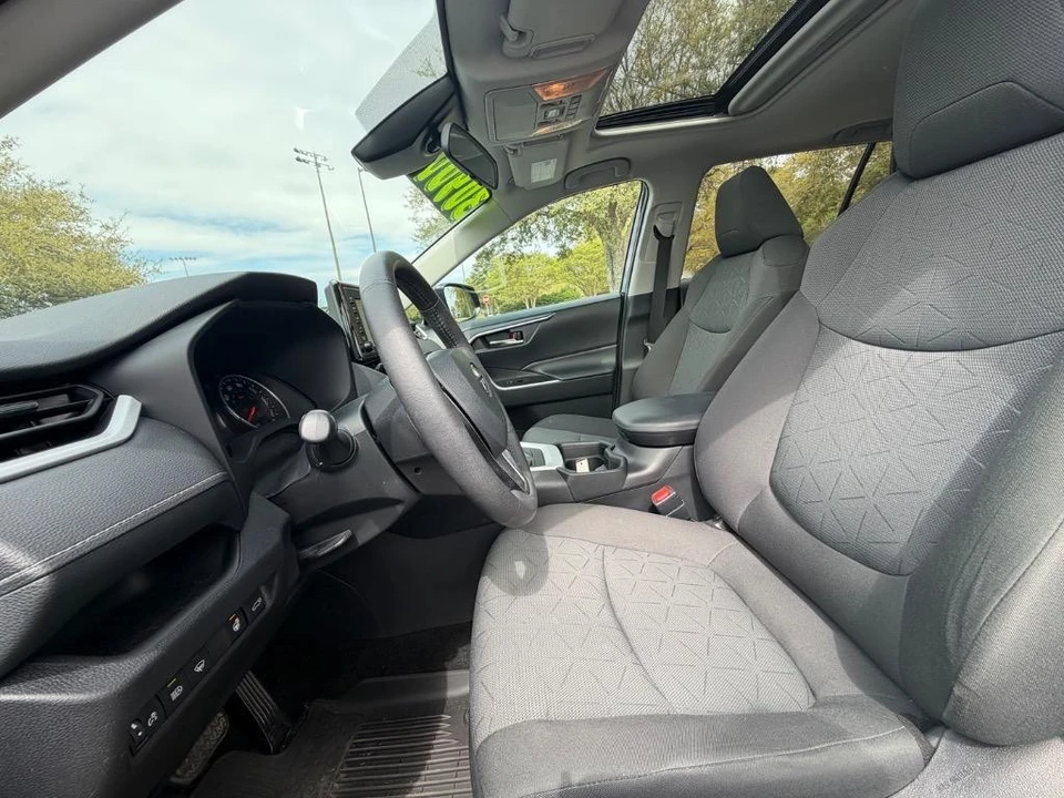 2021 Toyota RAV4 5th Gen - Image 6 of 31