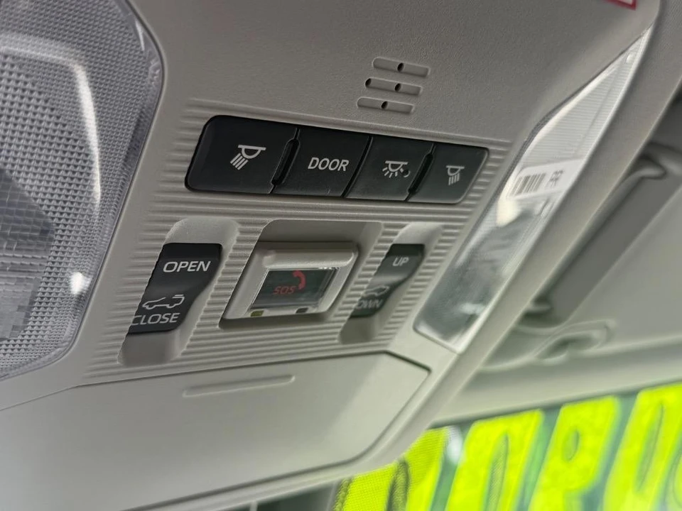 2021 Toyota RAV4 5th Gen - Image 18 of 31