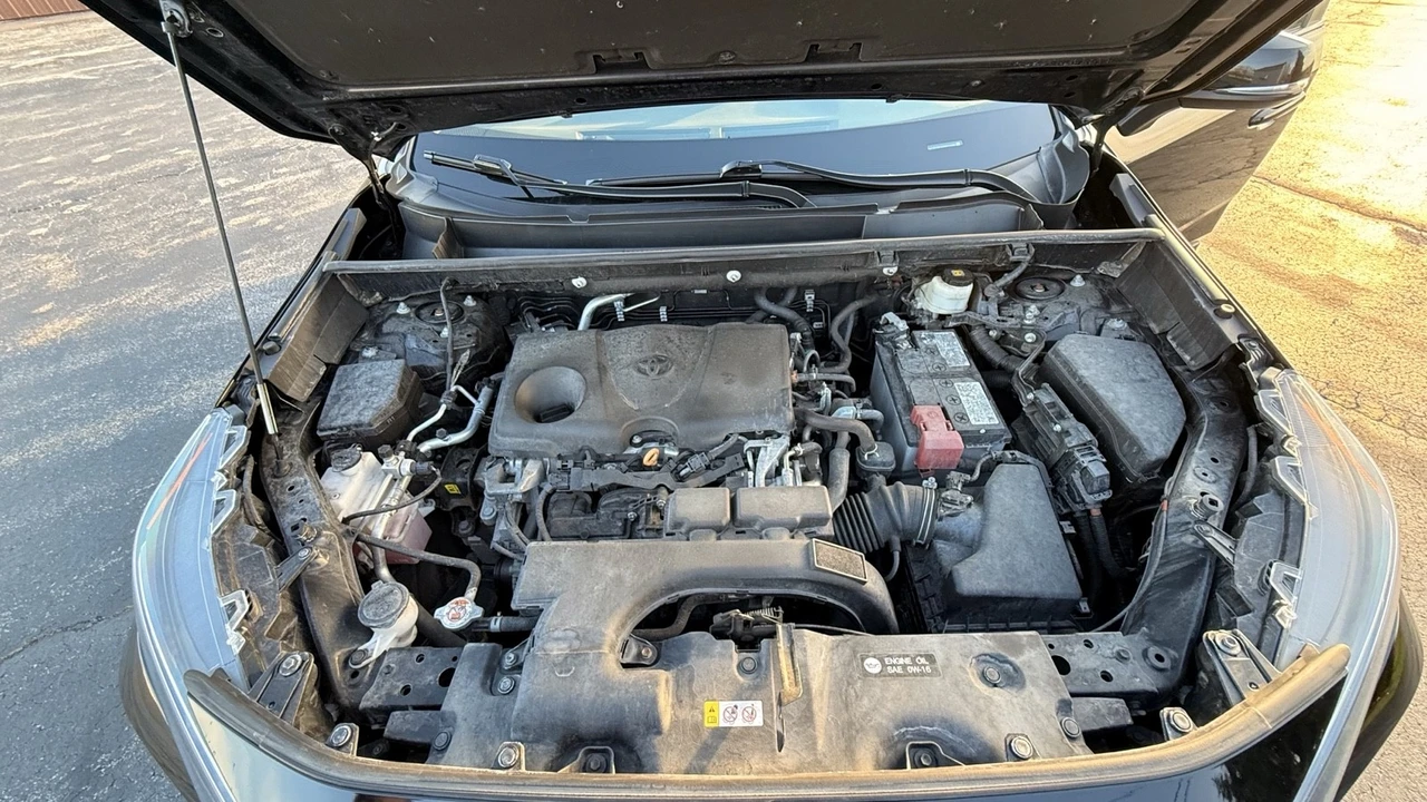 2021 Toyota RAV4 5th Gen - Image 12 of 12