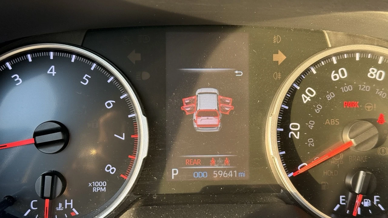 2021 Toyota RAV4 5th Gen - Image 8 of 12