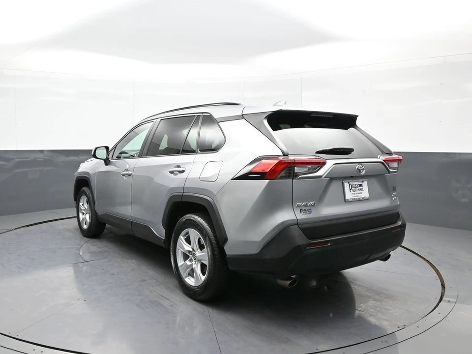 2021 Toyota RAV4 5th Gen - Image 8 of 12