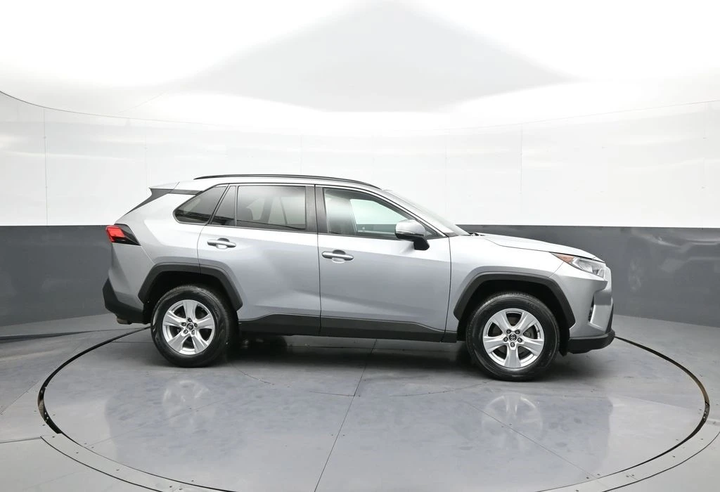 2021 Toyota RAV4 5th Gen - Image 5 of 12