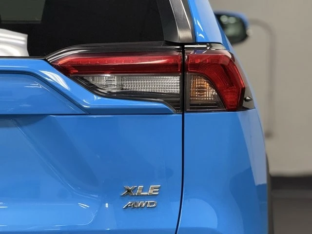 2021 Toyota RAV4 5th Gen - Image 11 of 12