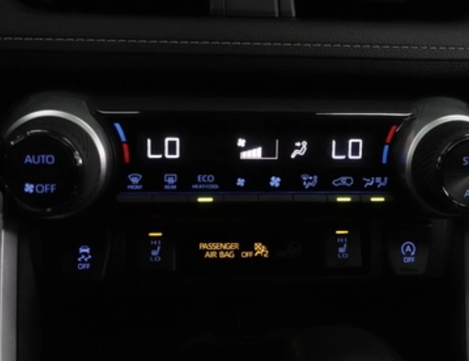 2021 Toyota RAV4 5th Gen - Image 19 of 21