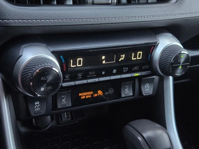 2021 Toyota RAV4 5th Gen - Image 17 of 21