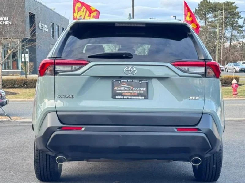 2021 Toyota RAV4 5th Gen - Image 5 of 12