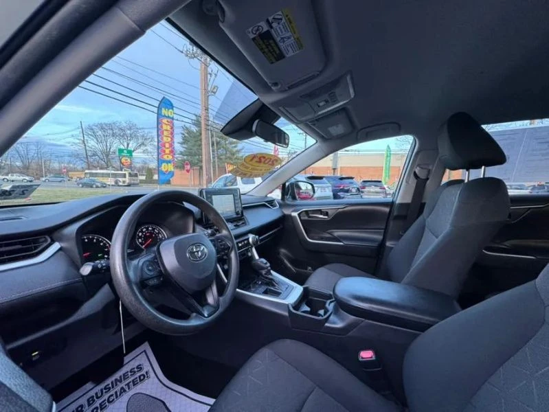 2021 Toyota RAV4 5th Gen - Image 8 of 12