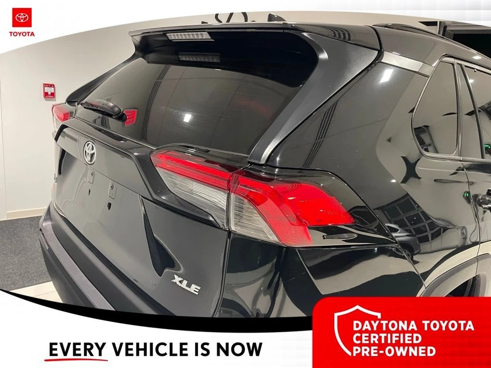 2021 Toyota RAV4 5th Gen - Image 9 of 12