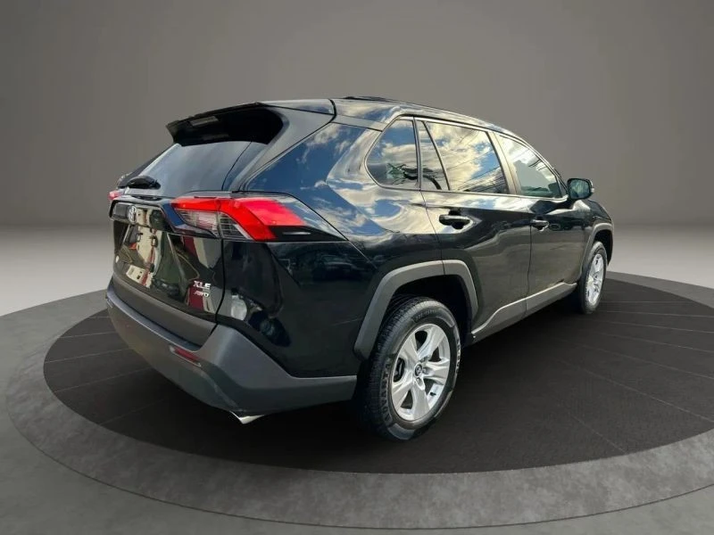 2021 Toyota RAV4 5th Gen - Image 5 of 12
