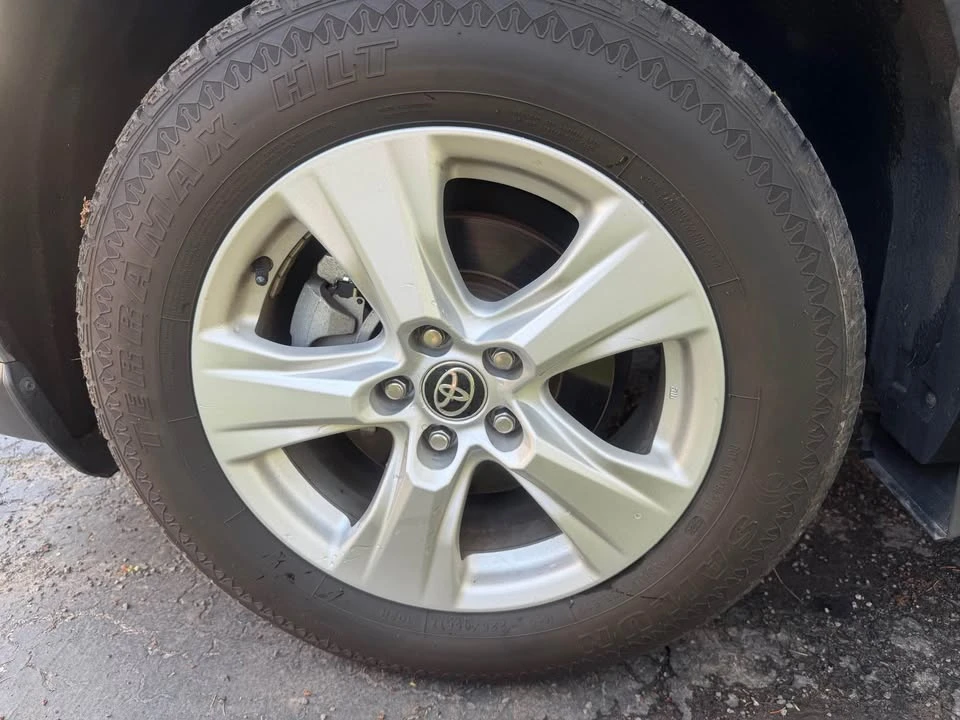 2021 Toyota RAV4 5th Gen - Image 14 of 17