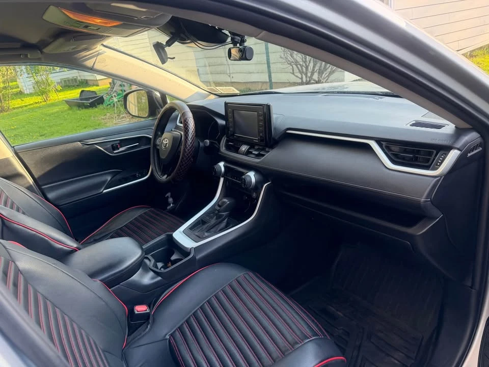 2021 Toyota RAV4 5th Gen - Image 15 of 17