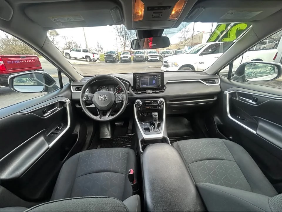 2021 Toyota RAV4 5th Gen - Image 11 of 16
