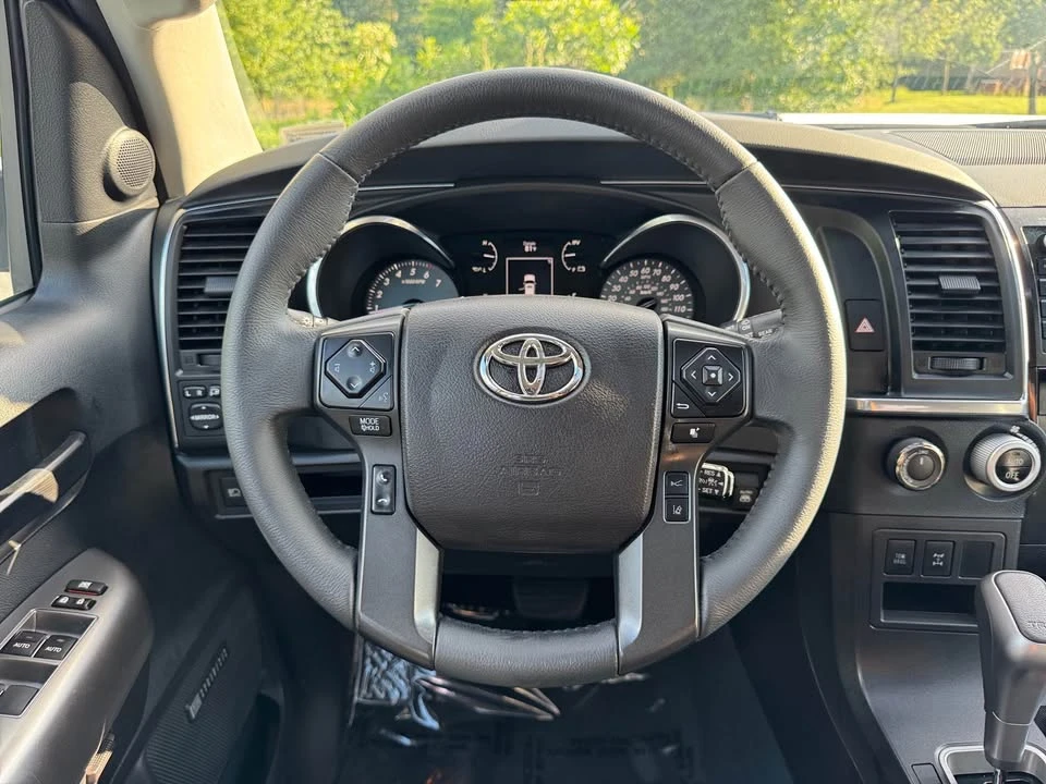 2021 Toyota Sequoia 2nd Gen - Image 17 of 20