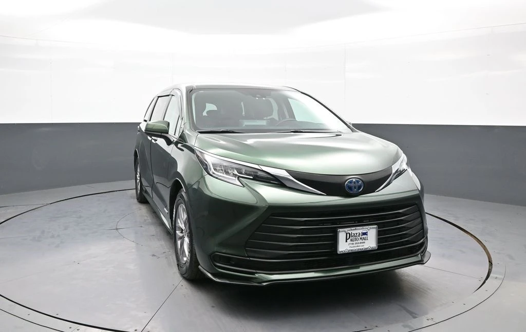 2021 Toyota Sienna 4th Gen - Image 3 of 12