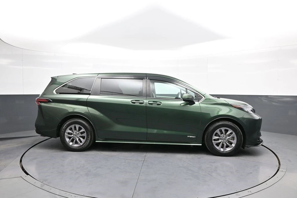 2021 Toyota Sienna 4th Gen - Image 5 of 12