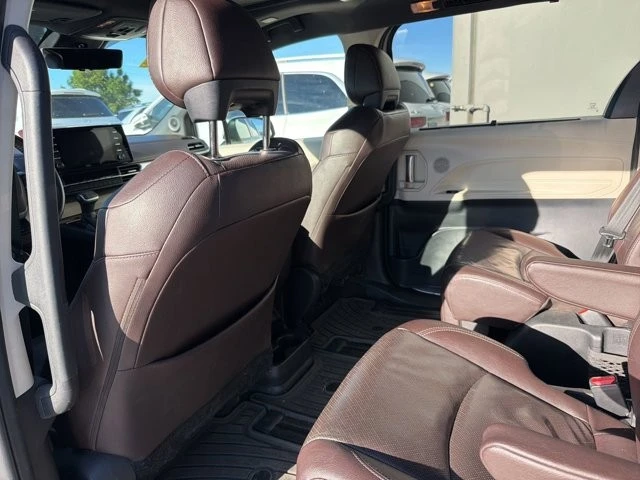 2021 Toyota Sienna 4th Gen - Image 6 of 16