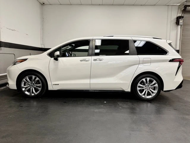 2021 Toyota Sienna 4th Gen - Image 9 of 21