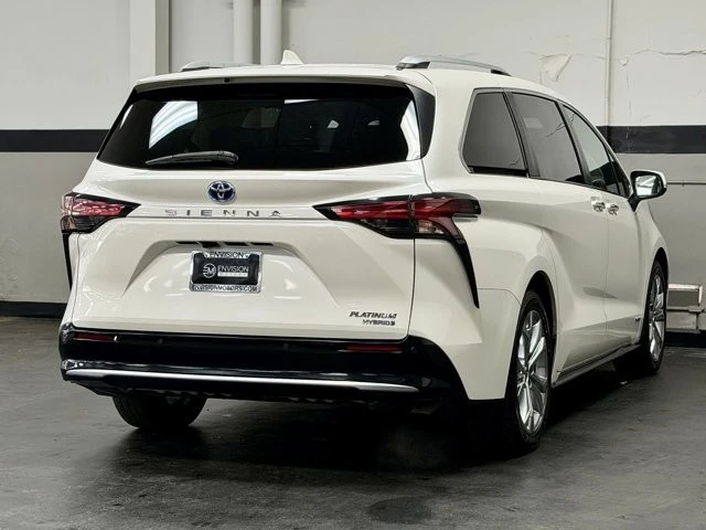 2021 Toyota Sienna 4th Gen - Image 12 of 21