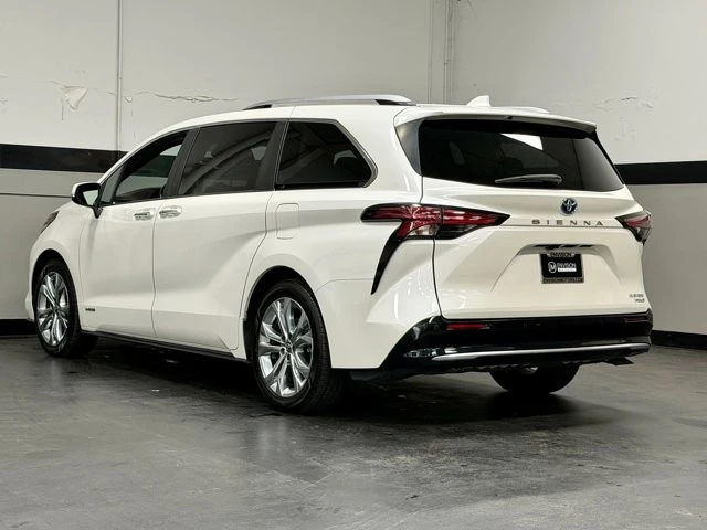 2021 Toyota Sienna 4th Gen - Image 10 of 21