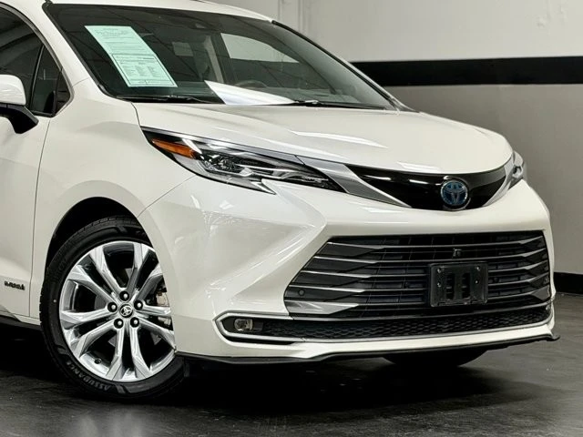 2021 Toyota Sienna 4th Gen - Image 3 of 21