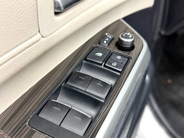 2021 Toyota Sienna 4th Gen - Image 21 of 21