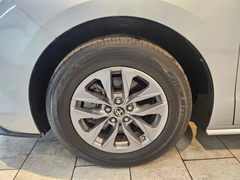 2021 Toyota Sienna 4th Gen - Image 10 of 12