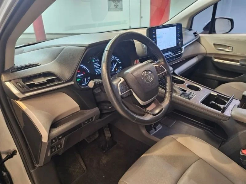 2021 Toyota Sienna 4th Gen - Image 12 of 12