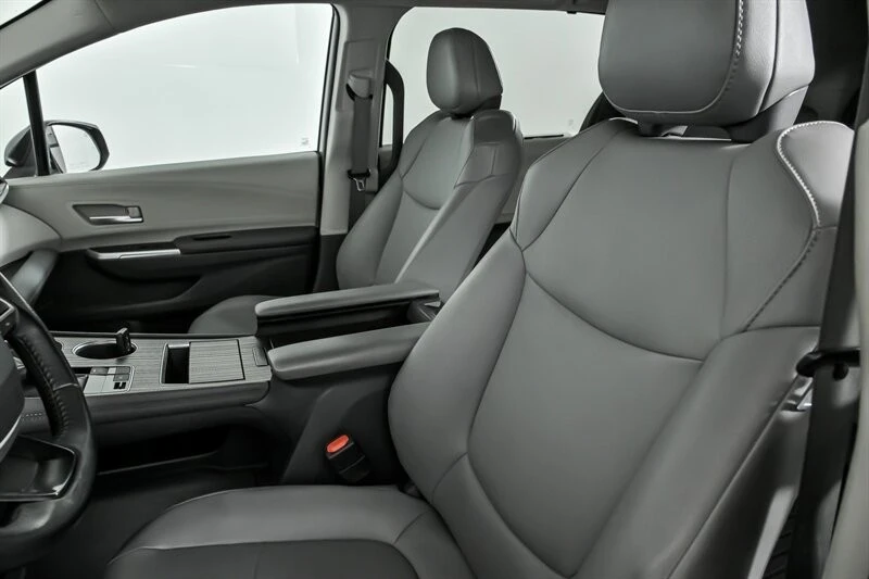2021 Toyota Sienna 4th Gen - Image 20 of 21