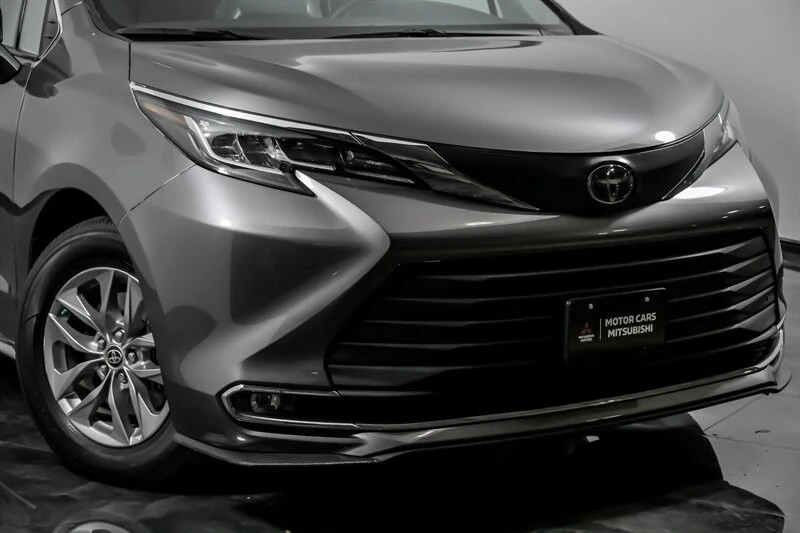 2021 Toyota Sienna 4th Gen - Image 2 of 21